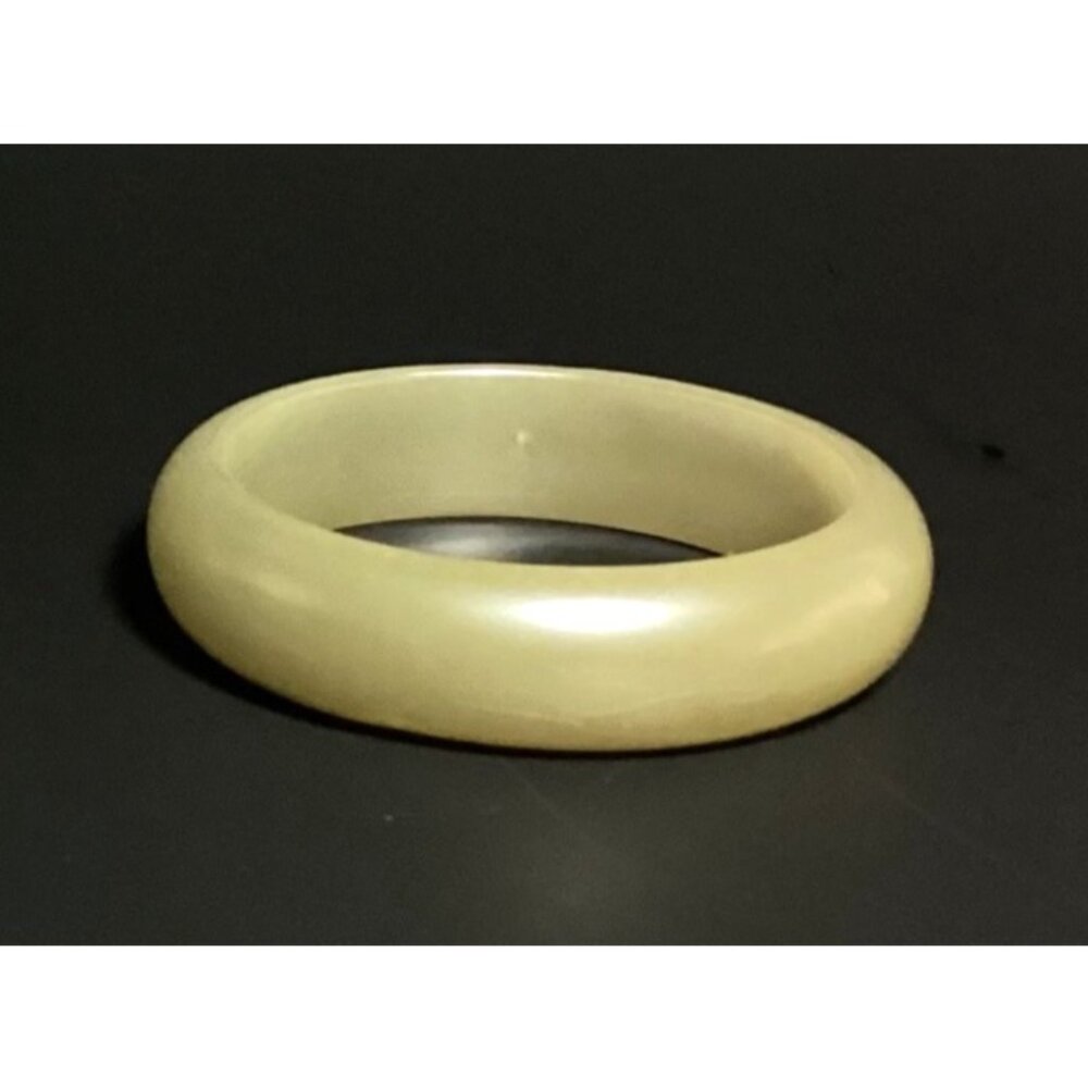 Vintage Chunky Domed Lucite Bangle Bracelet with Faux Pearl Finish Minimalist - Picture 8 of 9
